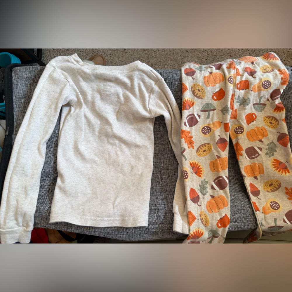 3T fall pajamas - Picture 2 of 3